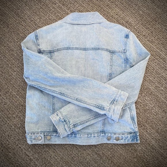 Gap 1969 Icon Light Wash Denim Jacket in Reagan Wash - Picture 6 of 13